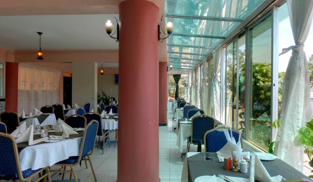 Royal City Dubai Complex Kisumu Buitenkant foto