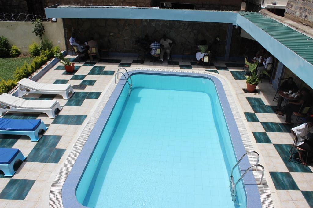 Royal City Dubai Complex Kisumu Buitenkant foto