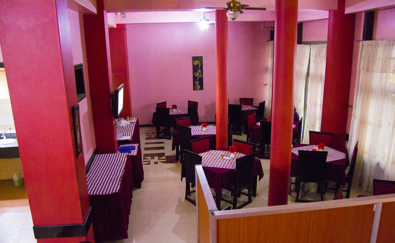 Royal City Dubai Complex Kisumu Buitenkant foto