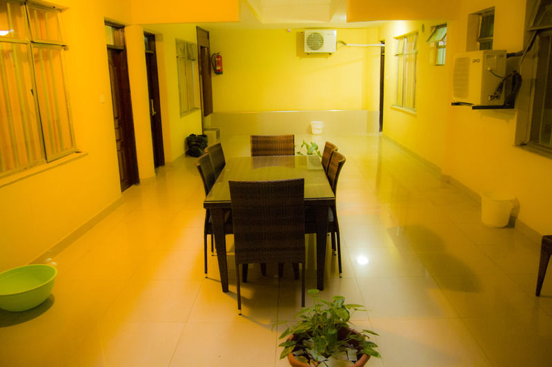 Royal City Dubai Complex Kisumu Buitenkant foto
