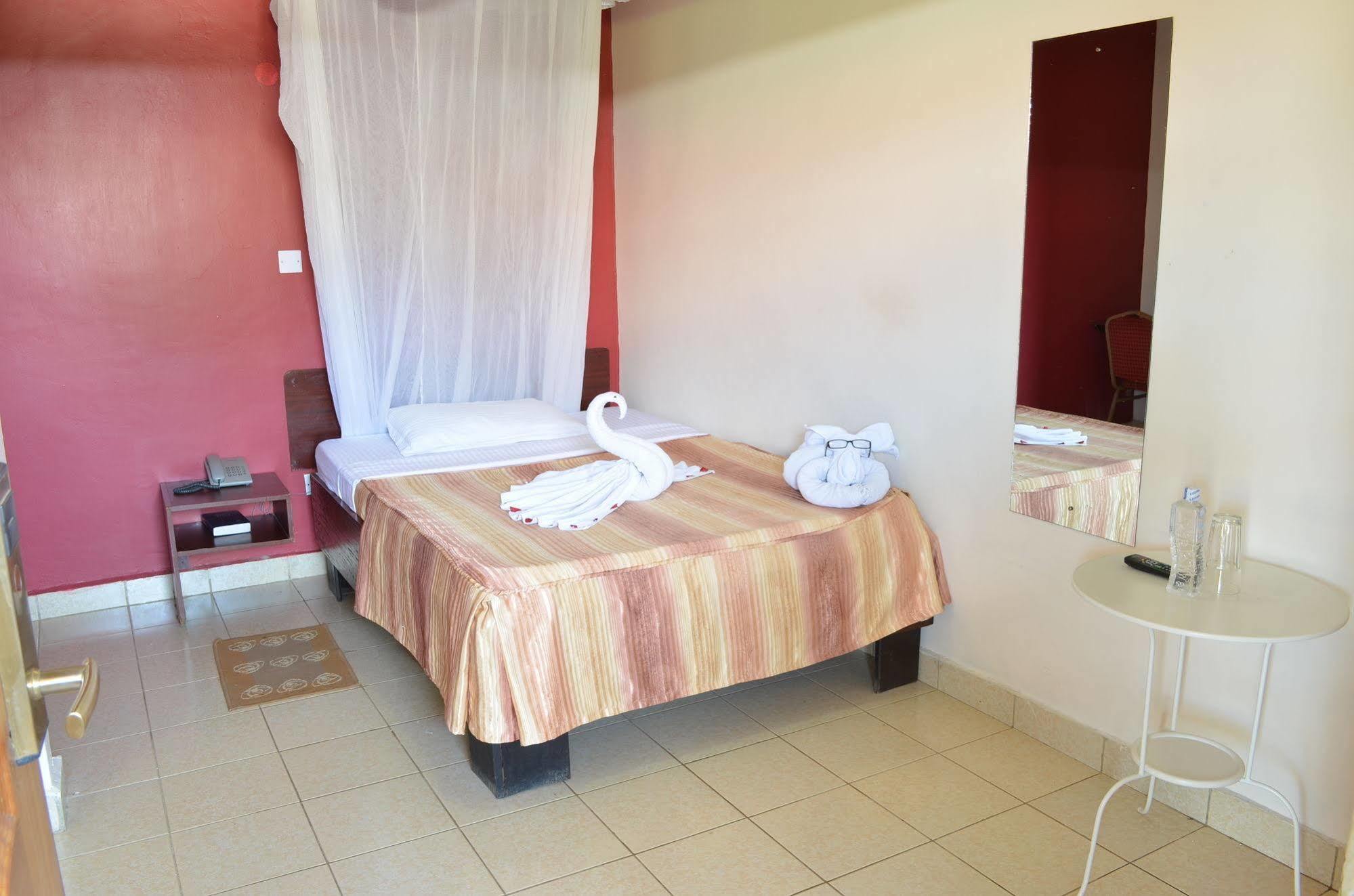 Royal City Dubai Complex Kisumu Buitenkant foto