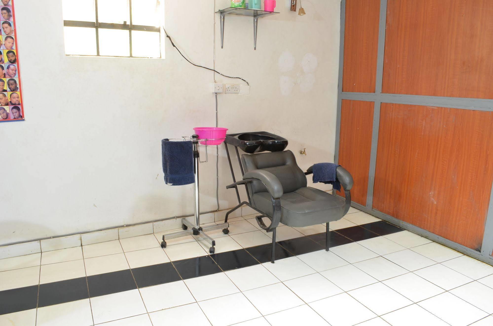 Royal City Dubai Complex Kisumu Buitenkant foto